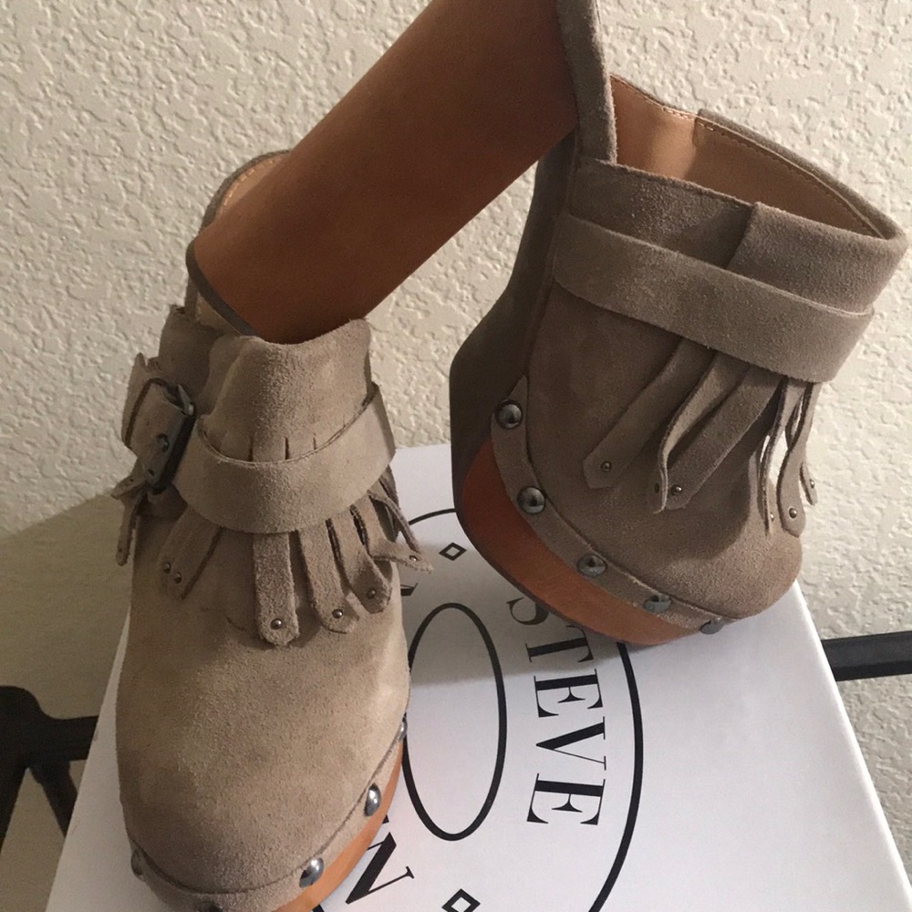Heeled Clog